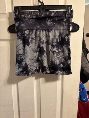 Tie-Dye High Waist Bike Shorts - Black & Gray